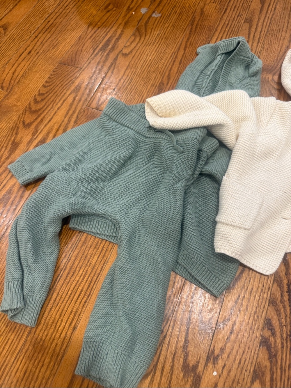 Carters - Picture 11 of 16